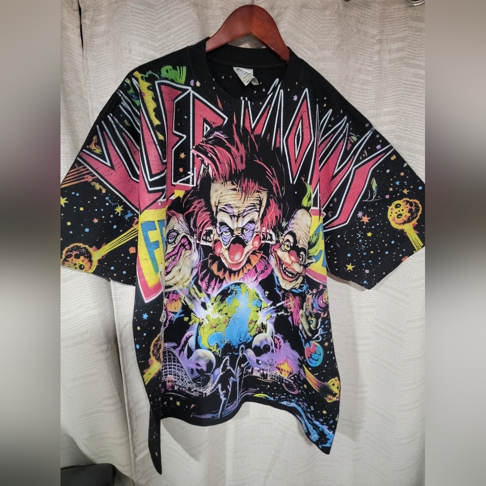 Killer Klowns ALL over Print On SHAKA HEAVYWEIGHT GARMET DYED T SHIRT - Picture 3 of 6